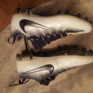 Nike Men's Vapor Untouchable Pro Football Cleats